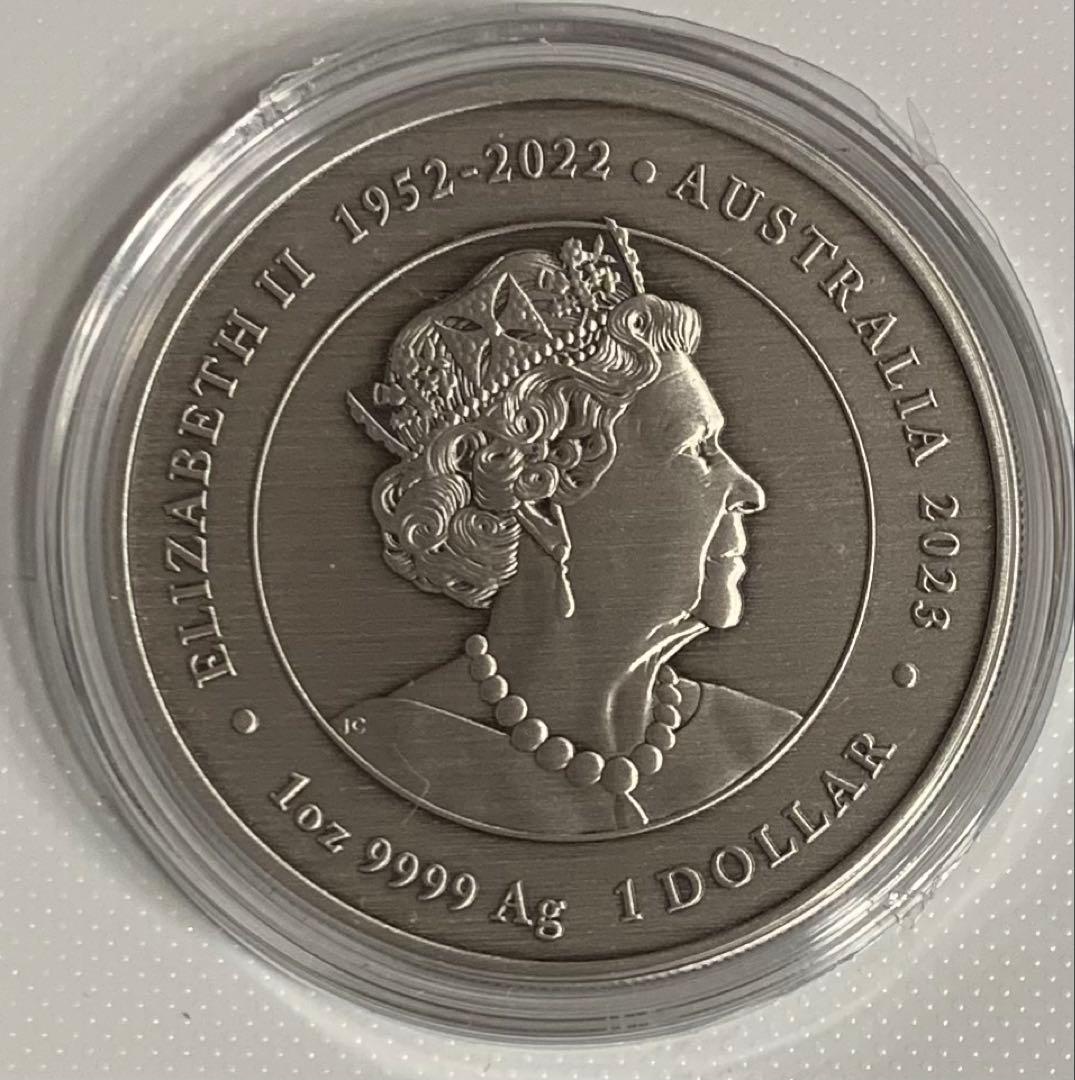 コレクション DRAGON & KOI Antique 1 Oz Silver Coin 1$