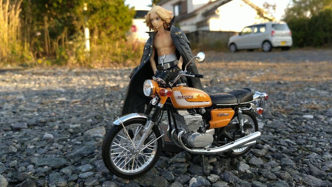 GT380プラモデル。現在製作中 マイキ－のフィギュア付きません。