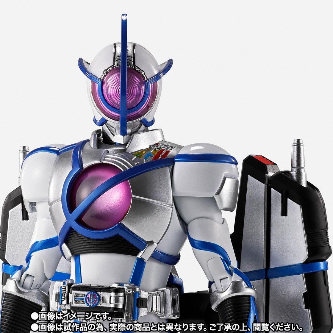 メルカリ最安値　真骨彫製法　仮面ライダーサイガ