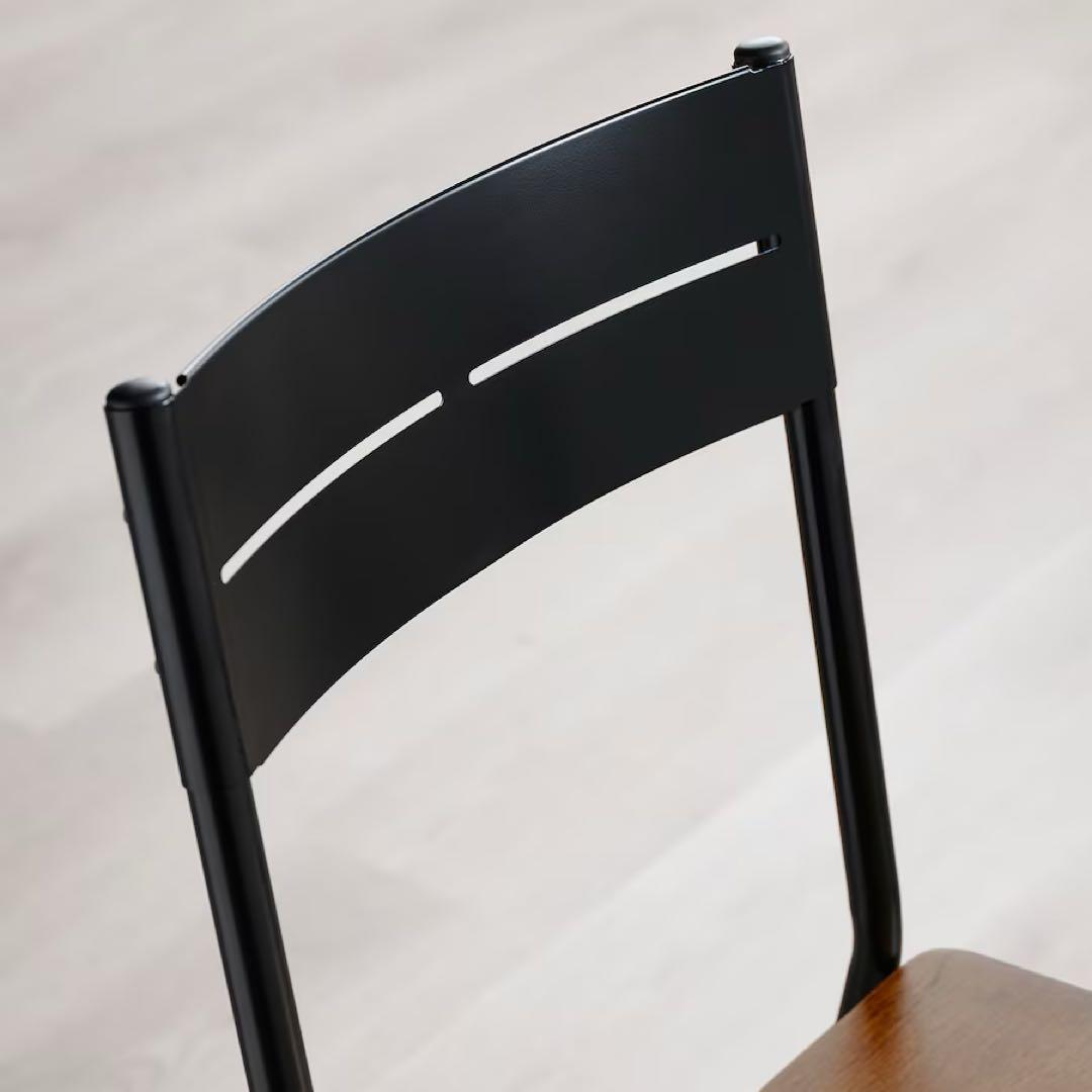 無垢材ダイニングテーブルとIKEAの椅子2脚
