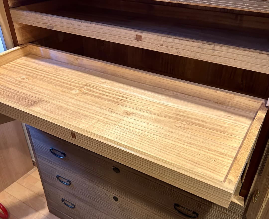 【中古品】桐箪笥　着物収納　時代家具　桐製　アンティーク　昭和レトロ　送料込