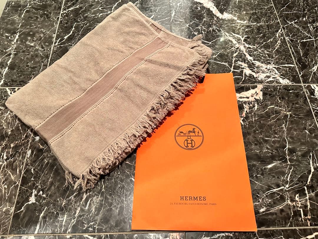 パリ本店購入！エルメス　ベルギー製バスタオル 2枚セット！