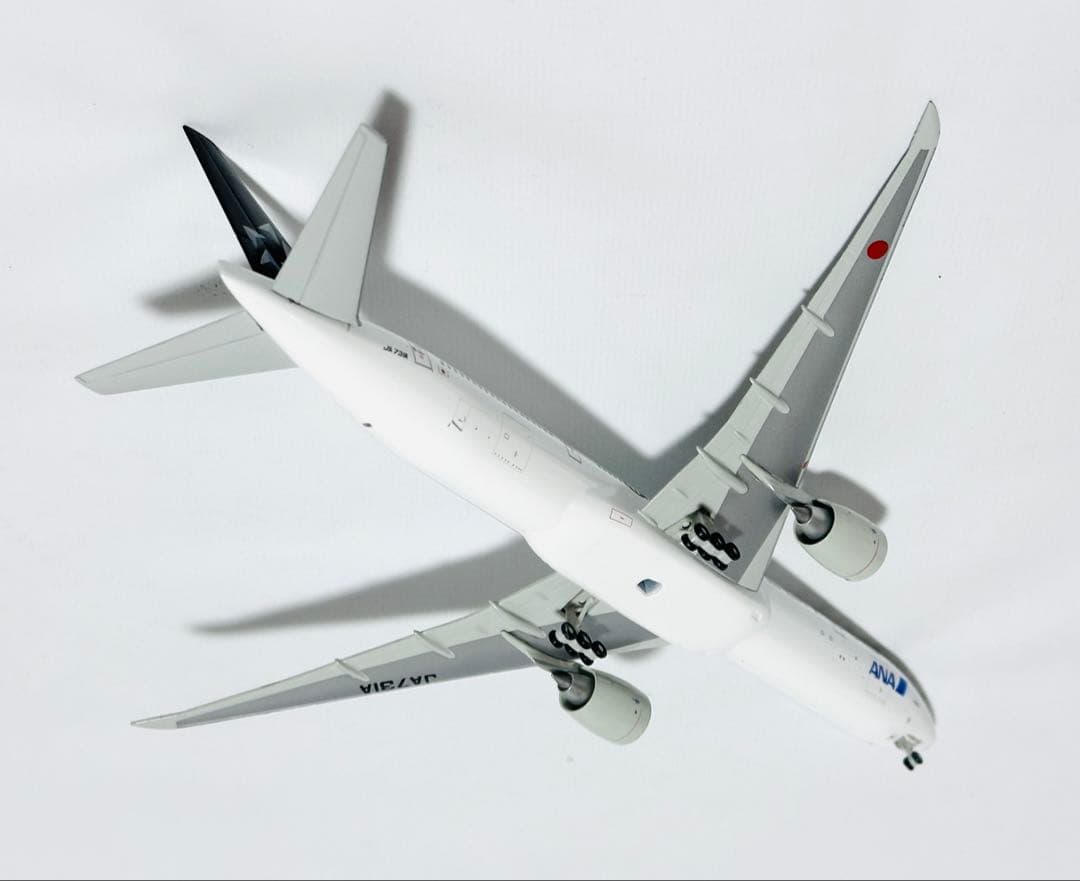 全日空商事 1/400 B777-300ER ANA STAR ALLIANCE