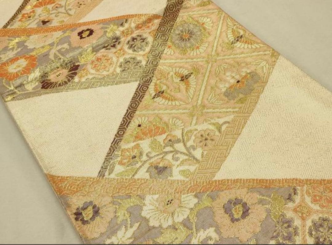 振袖 フルセット6点サイズM〜Ｌ草花文　銀駒彩　正絹