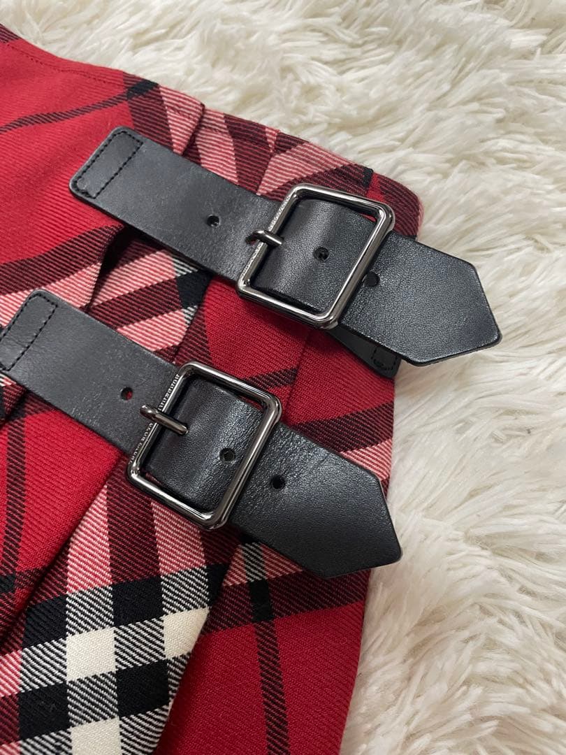 バーバリーブルーレーベル赤チェックベルト付き巻きスカート