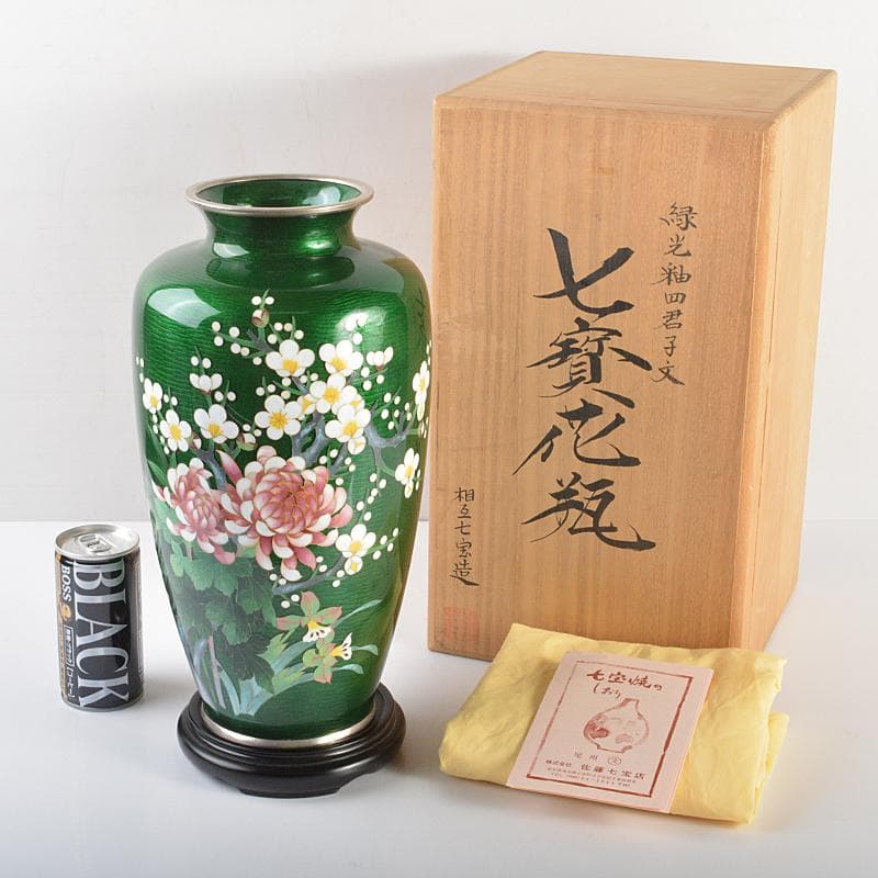 七宝焼　相互七宝造　緑光釉四君子文　七宝花瓶　唐木台付　共箱　D　R6973B
