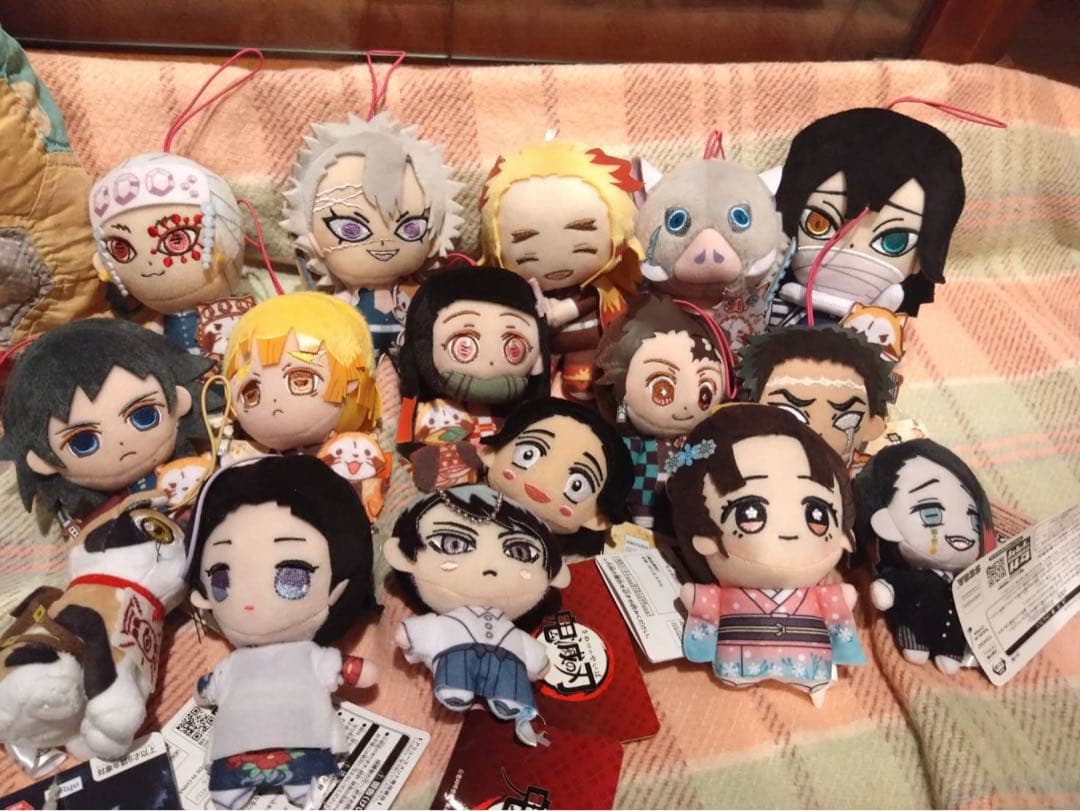鬼滅の刃まとめ売り　炭治郎　善逸　伊之助　ぬいぐるみ　フィギュア　漫画全巻
