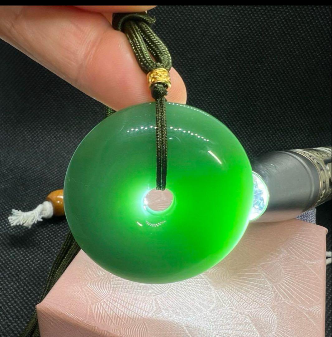 天然和田玉碧玉翡翠アップルグリーン平安ボタンのネックレスAB1063
