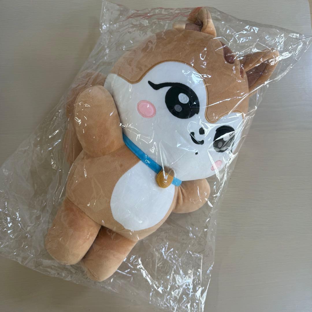 ☆ IVE MINIVE ダリ DAL-E メガクッション ガウル