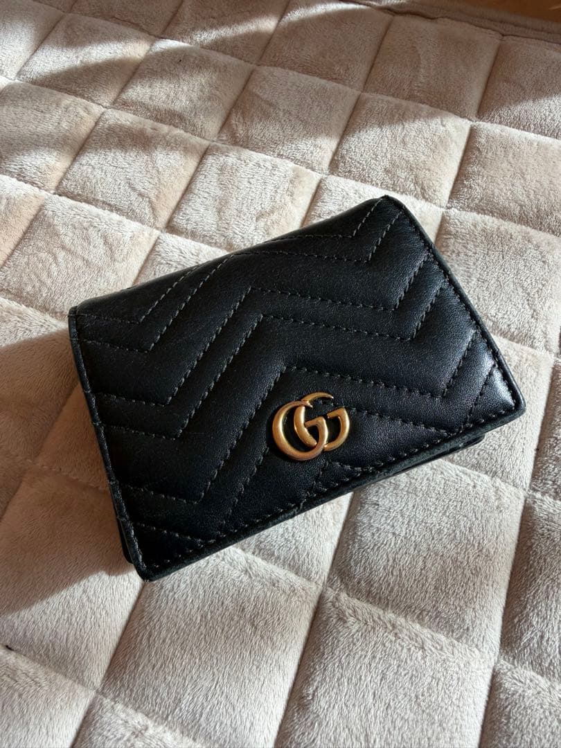 GUCCI ブラック 二つ折り財布 キルティング