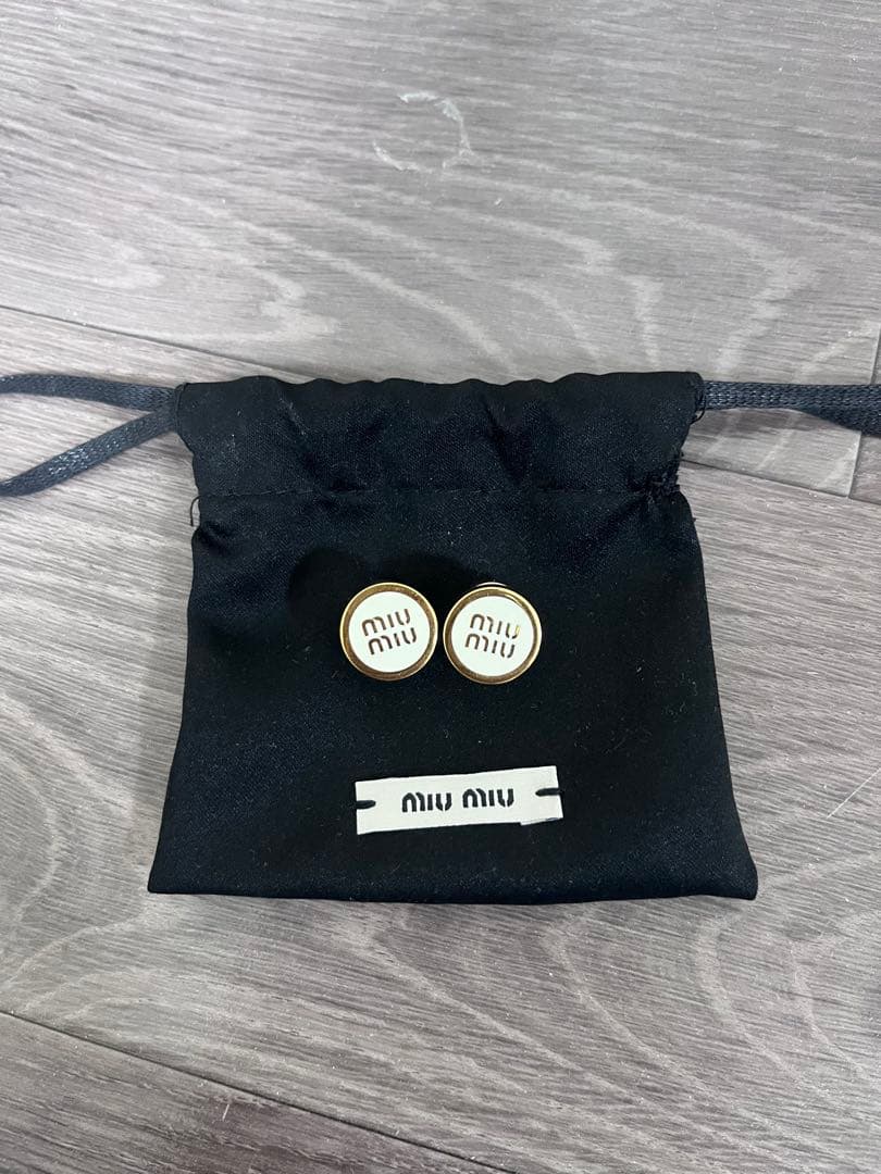 MIU MIU miumiu ミウミウ エナメルメタル ピアス