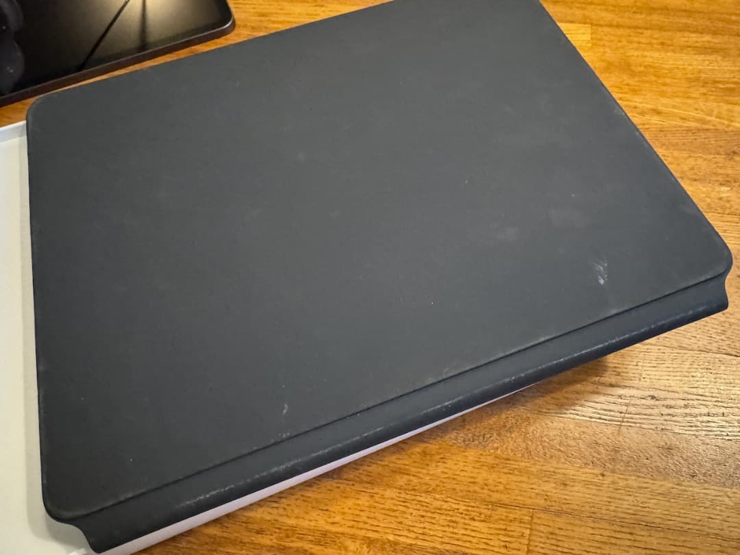 【値下げ】iPad Pro (第５世代) 1TB + Magic キーボード