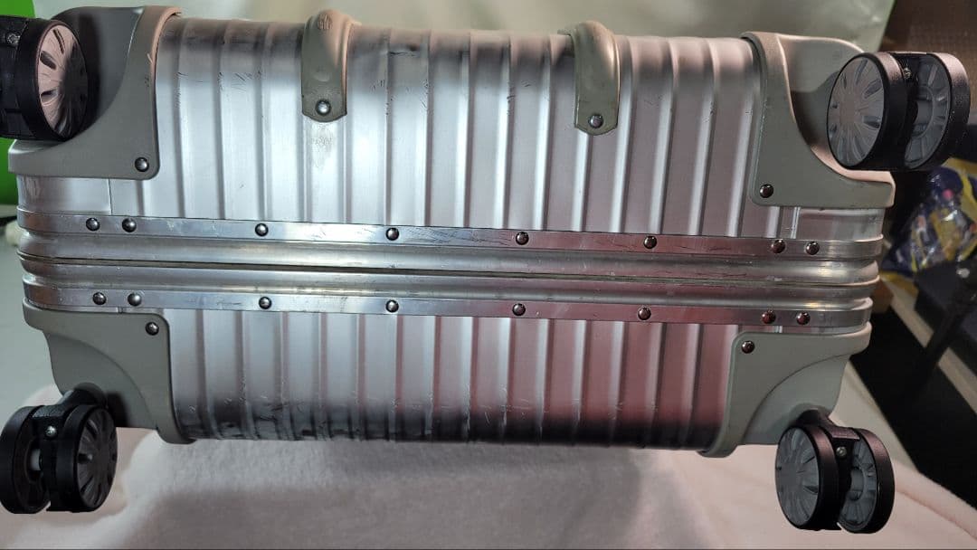 RIMOWA(リモワ) キャリーバッグ トパーズ 932.77 シルバー /4輪