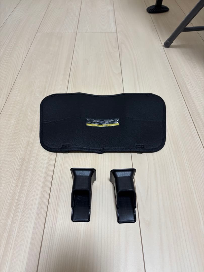 Combi 回転式チャイルドシート ベージュ/ブラック