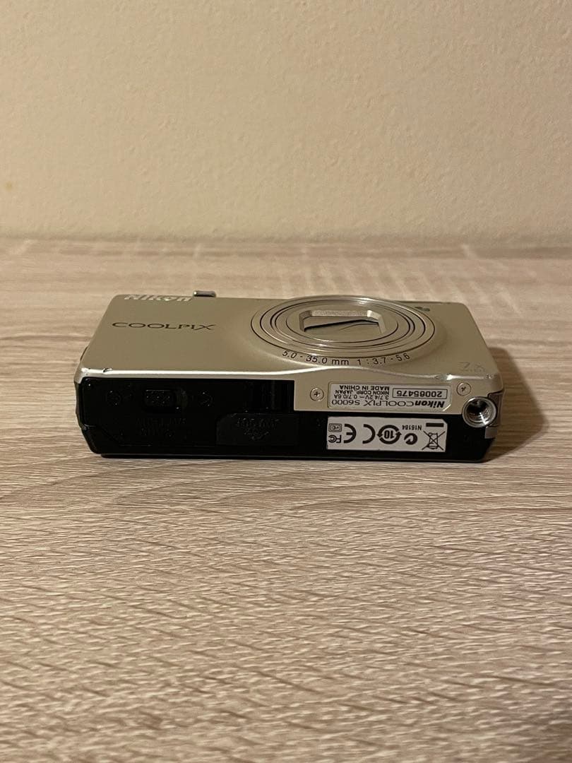 Nikon coolpix s6000 コンパクトデジタルカメラ　コンデジ