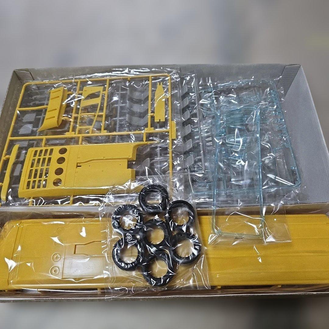 HATO BUS 60周年記念号 プラモデル 1/24