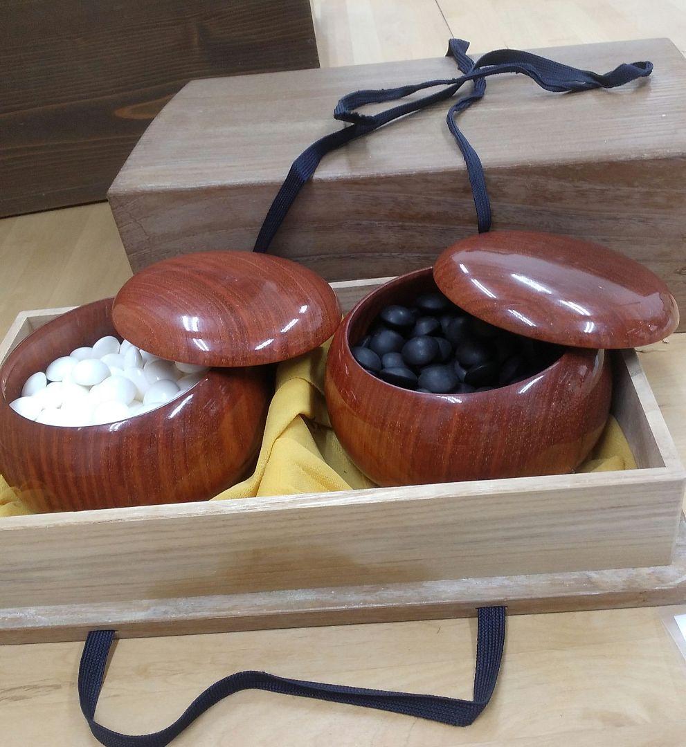 （国産）本榧碁盤 五寸 碁石・脚・ケース付