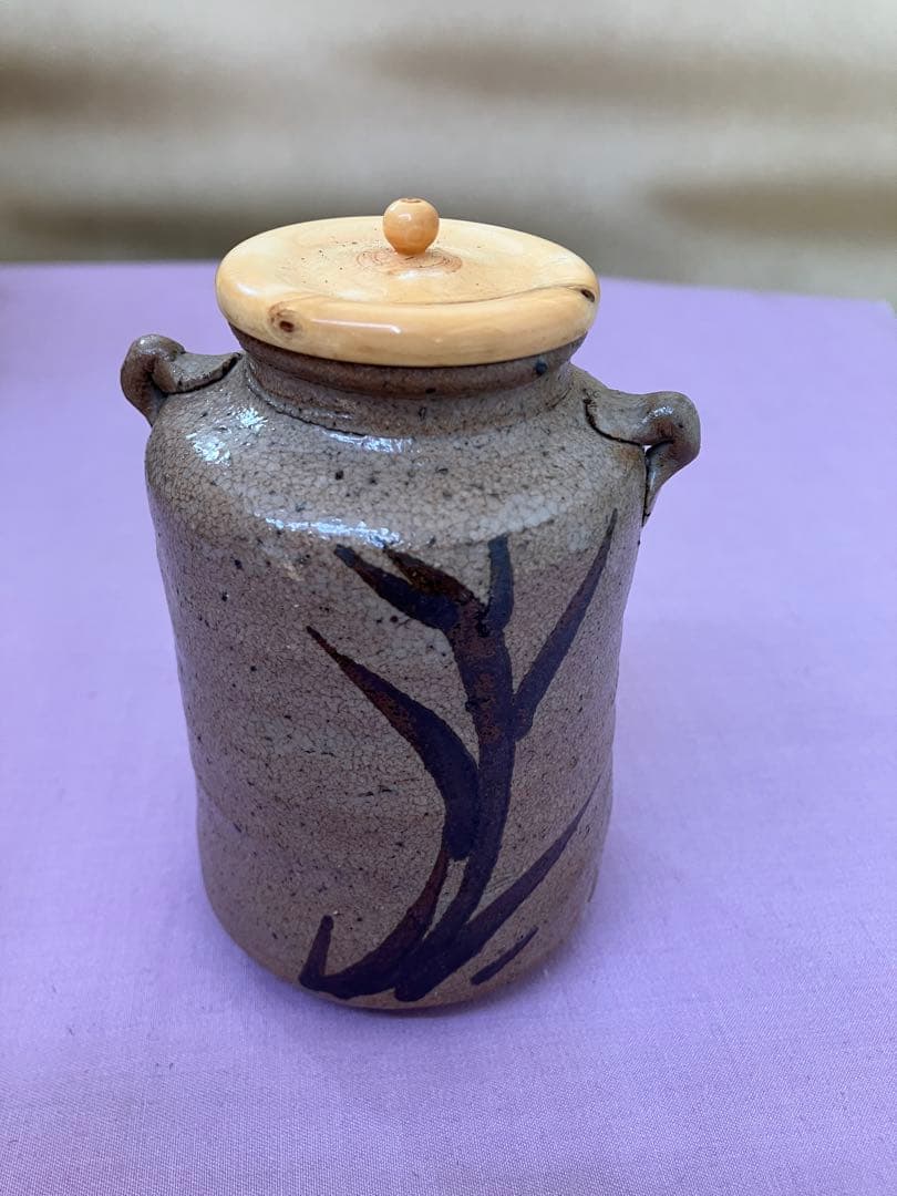 茶入　絵唐津