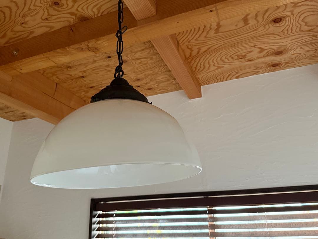 ミルクガラス ペンダントライト 時代物 乳白色 電笠 電傘 レトロ ヴィンテージ