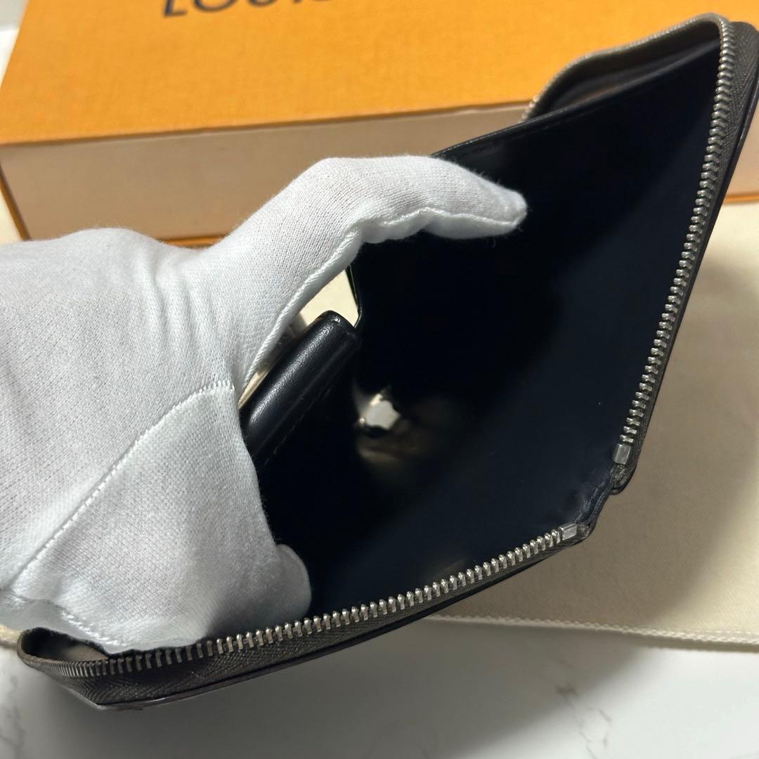 LOUIS VUITTON ポルトビエグラセ　二つ折りラウンドファスナー財布