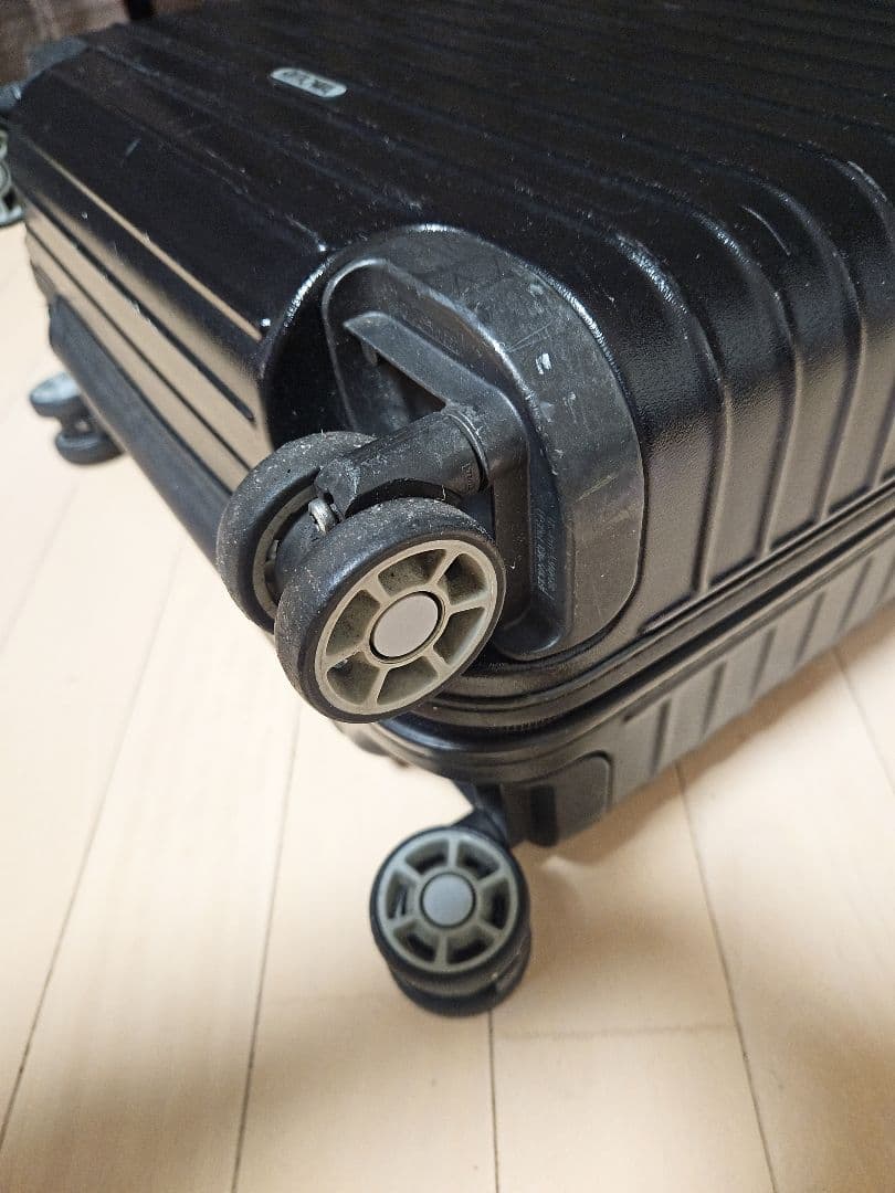 RIMOWA SALSA リモワ サルサ キャリーケース 25L 4輪 黒