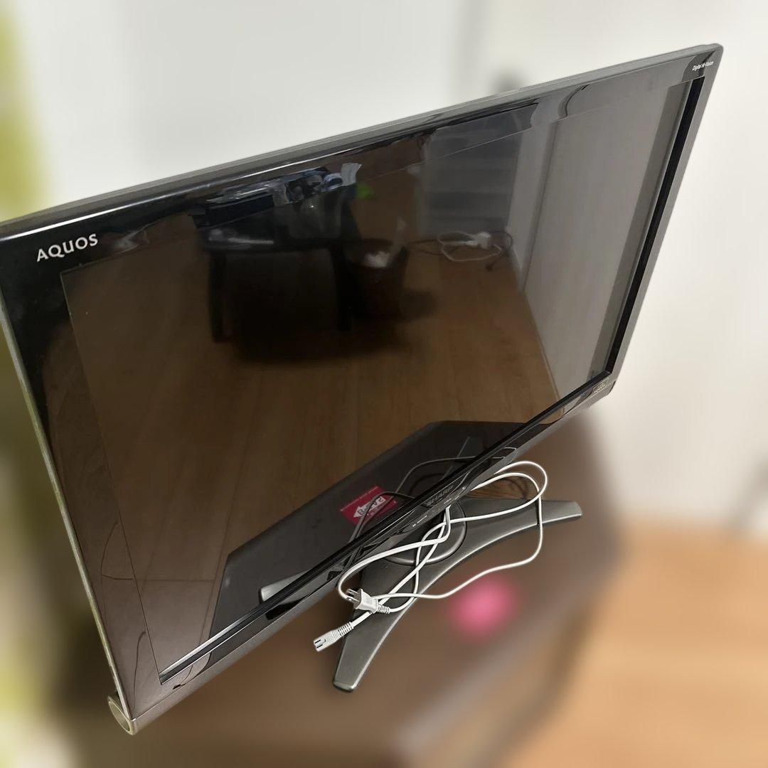 40インチ　液晶テレビ　送料込み　AQUOS LC-40SE1