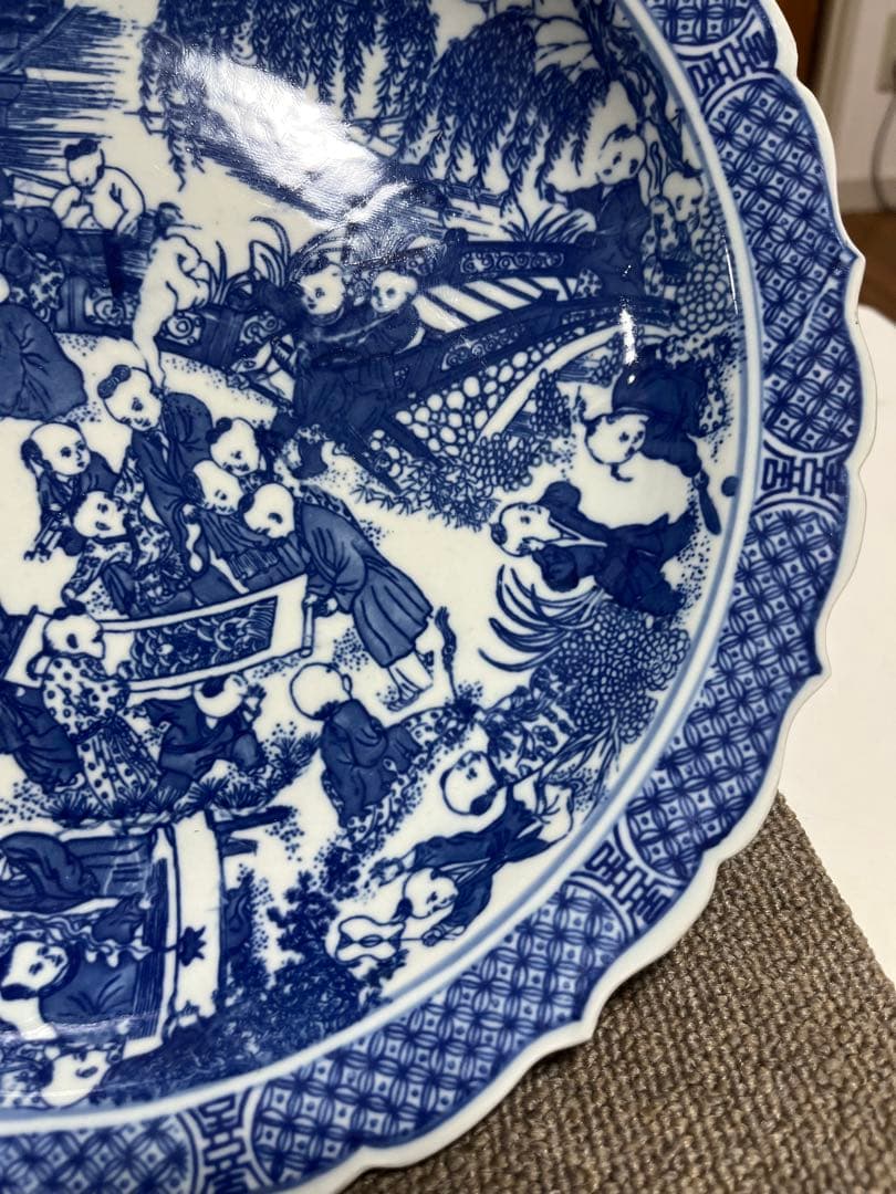 中国美術　中国染付人物文様　絵付大皿　中国ヴィンテージ 刻印あり