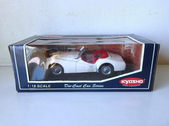 特価 京商 (1/18) トライアンフ TR3A