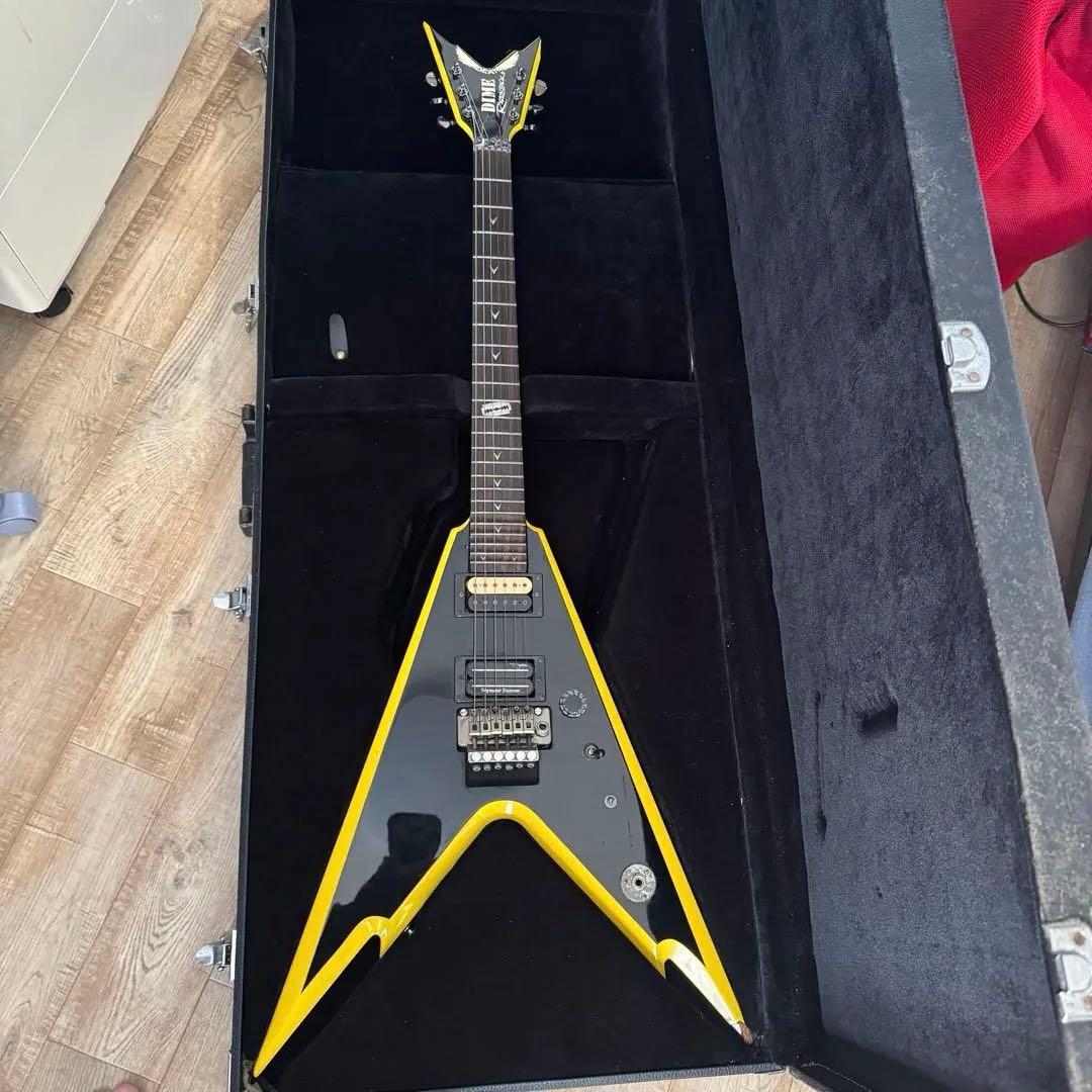 DEAN RAZORBACK 黒/黄色 ハードケース付き