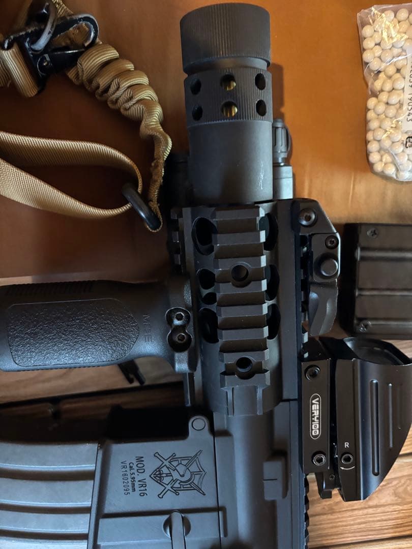 【値下，写真追加】VFC MOD.VR16 電動ガン バッテリー有り おまけ多数