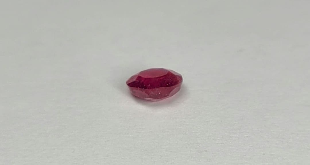 幻の赤い閃光!!★アメリカ産レッドベリル★リング、ペンダントオーダー受付中