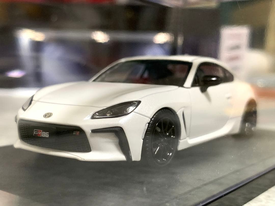 ハイストーリー　GR86 RZ クリスタルホワイトパール　1/43ミニカー