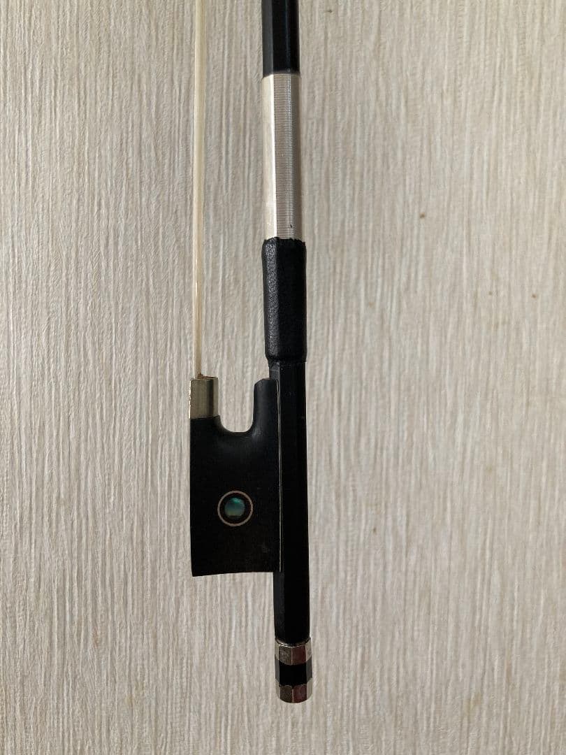 CARBON FIBRE Violin bowカーボンファイバー製ヴァイオリン弓