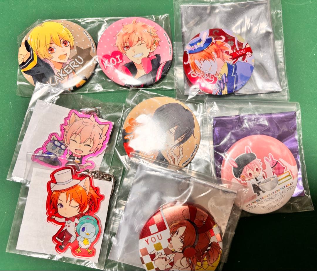 ジャンルごちゃまぜ　まとめ売り　約500点ほど　缶バッジ　鬼滅　うたプリ