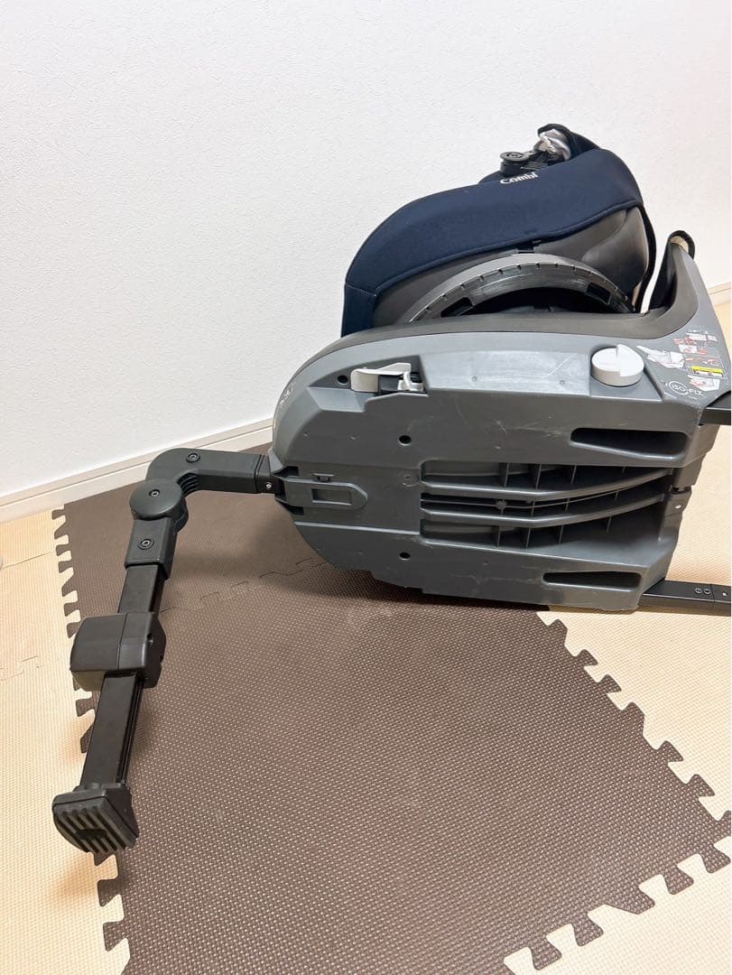 コンビ クルムーヴスマート Light ISOFIX チャイルドシート 新生児
