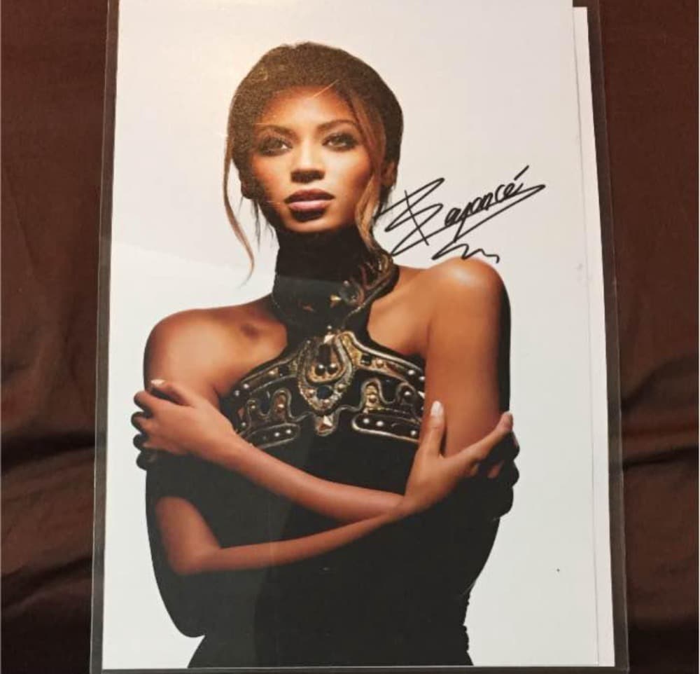 Beyoncé 直筆サイン！！！激レア 本物★鑑定書付き★ビヨンセ