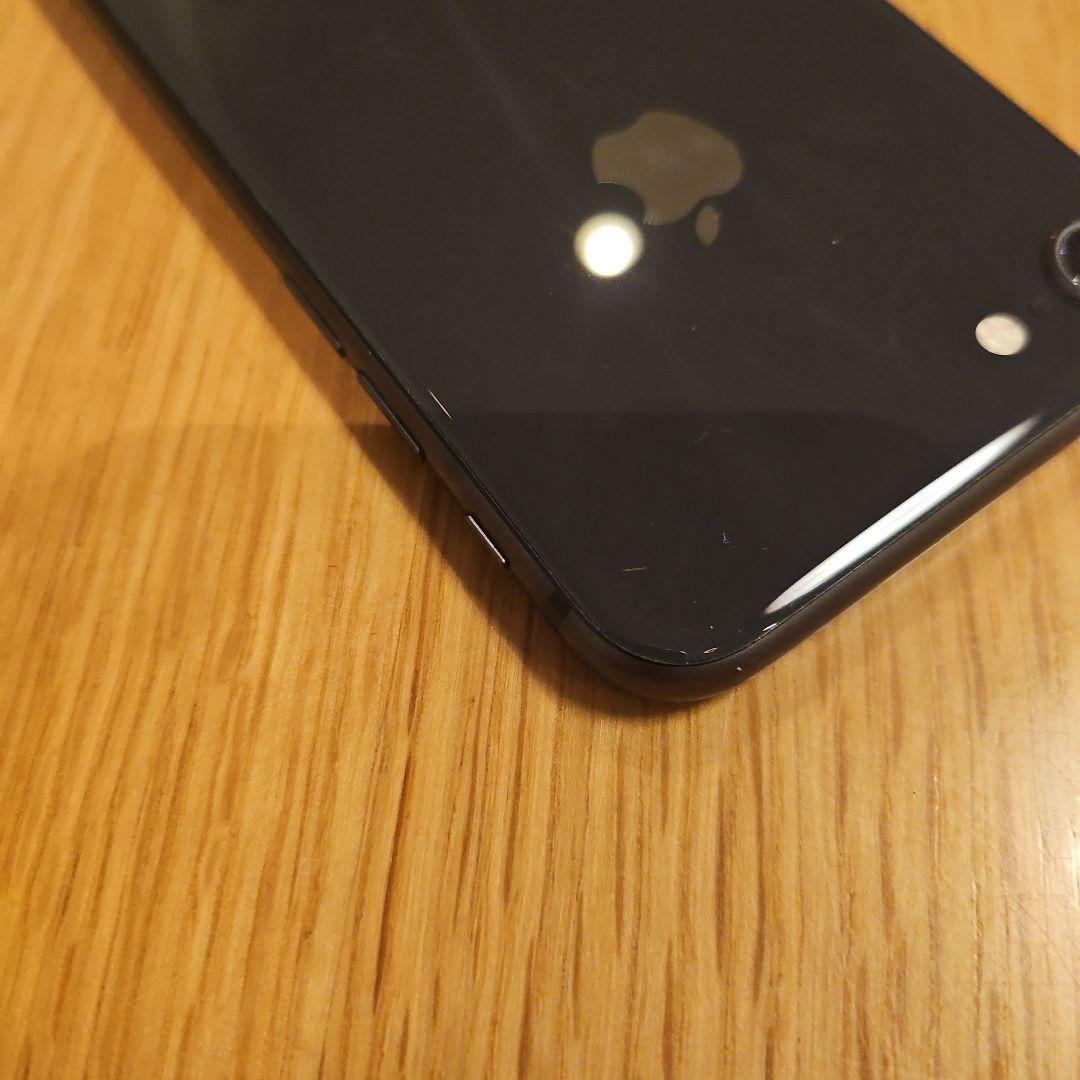 iPhone　8 64ギガ