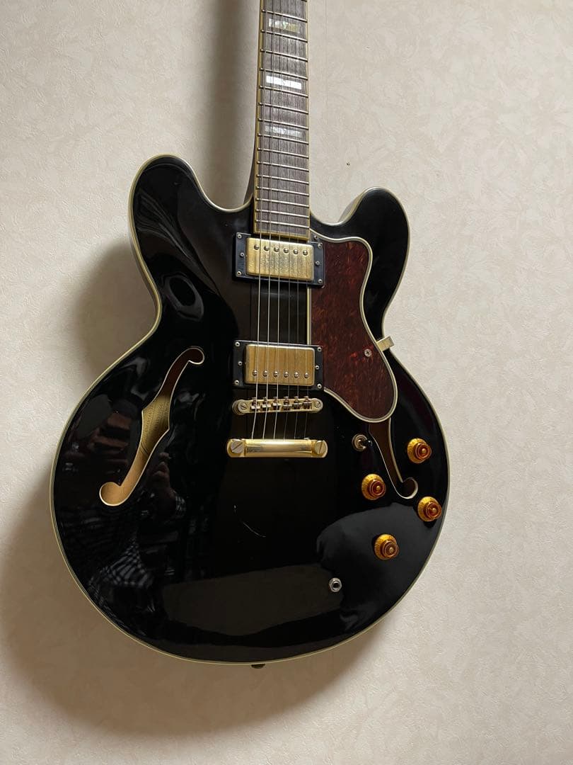 高級感のあるセミアコ　エピフォン　シェラトン　Ⅱ EB　中古