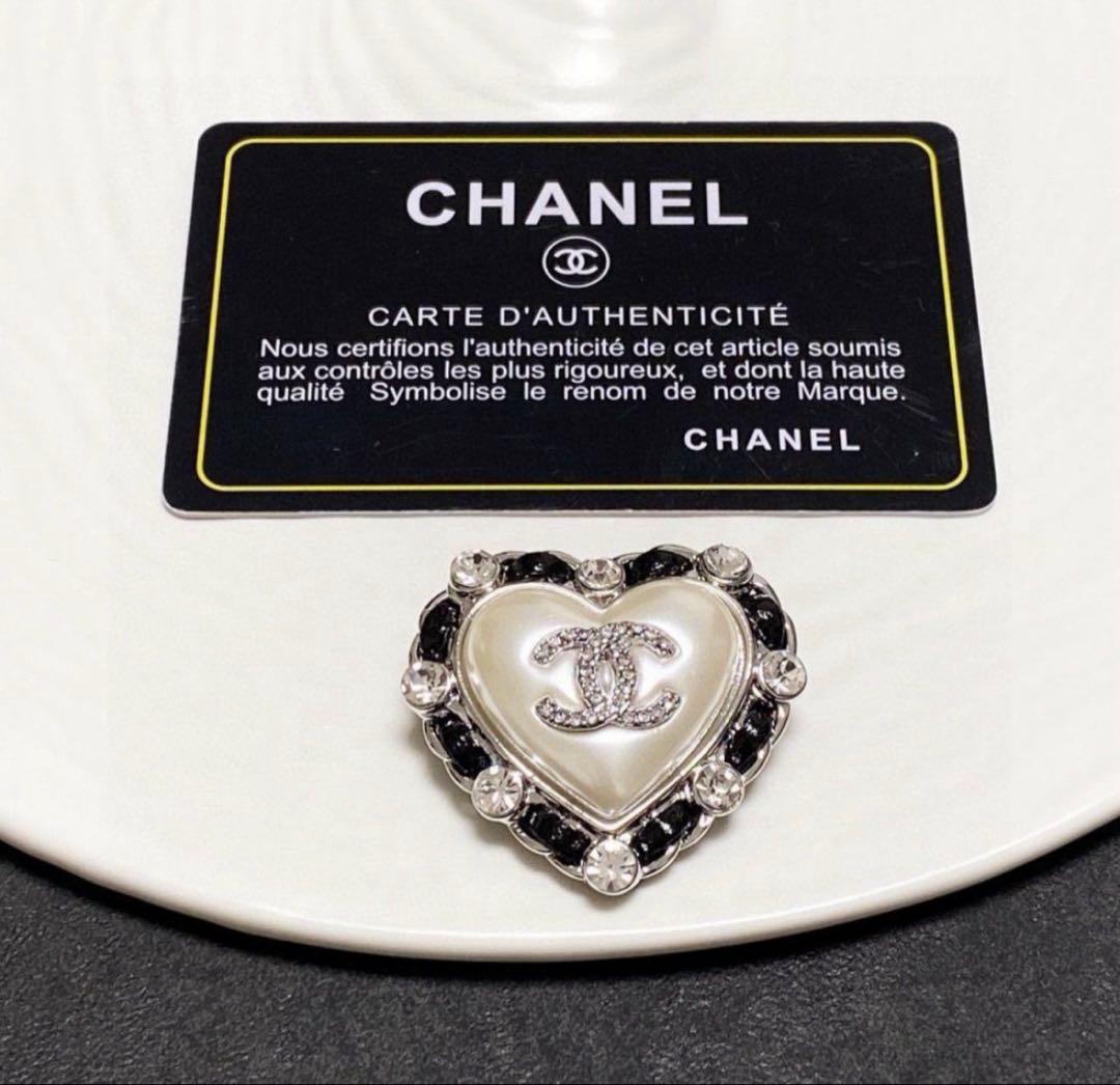 CHANEL シャネルハートブローチ