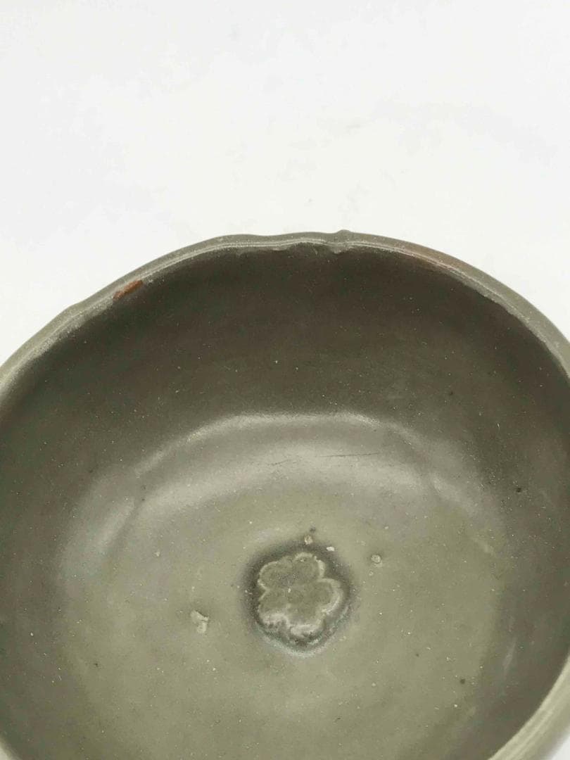 南宋時代　青磁　龍泉窯貼花碗 【旧家蔵出し】 希少貴重　鉢　茶碗(F-18)