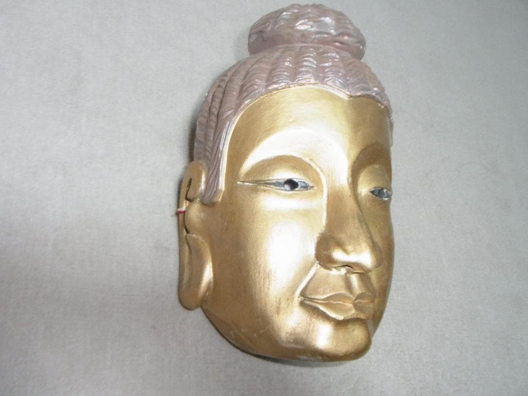 金色の仏像
