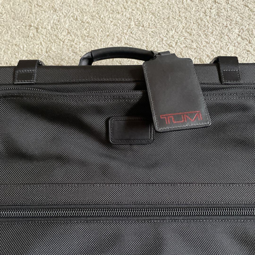 【極美品】TUMI ガーメントバッグ トライフォールド 22133DH ブラック