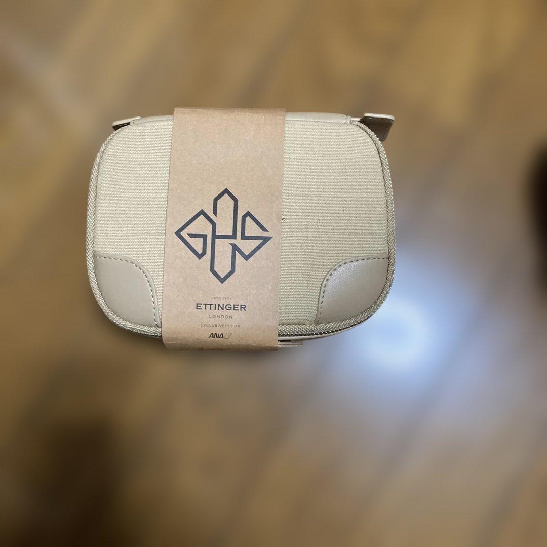 ANA ファーストクラス　アメニティポーチ　２点