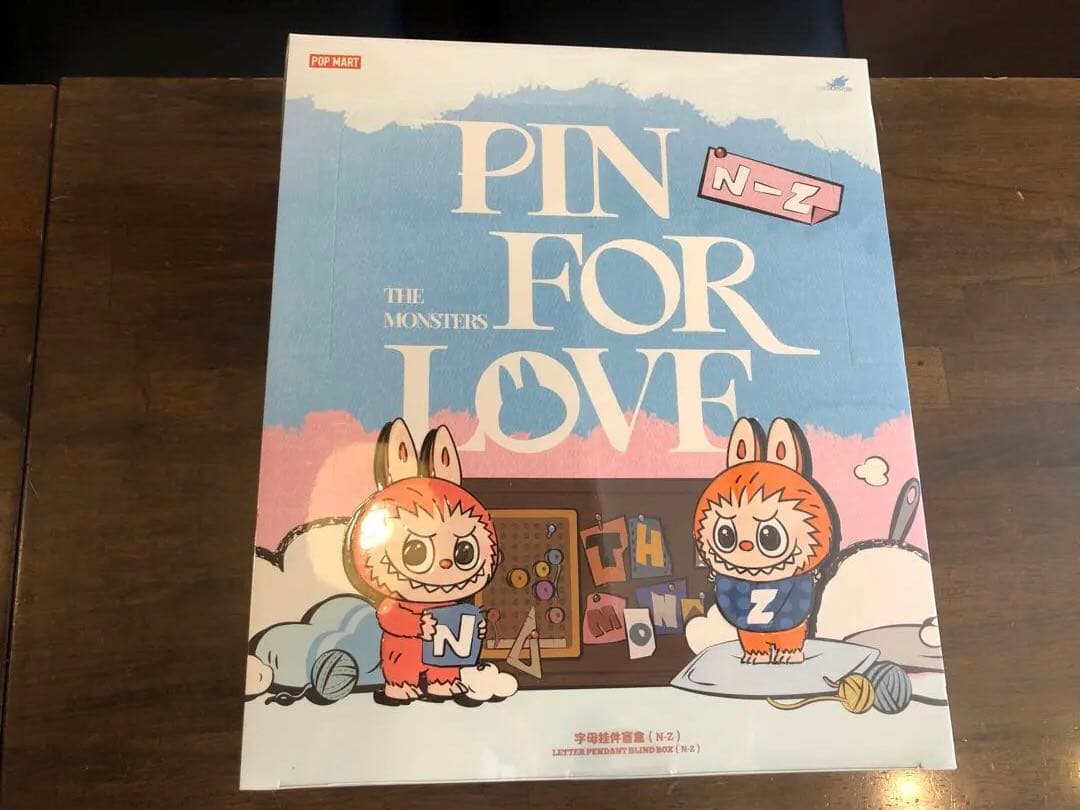 ラブブ PIN FOR LOVE イニシャル アルファベット