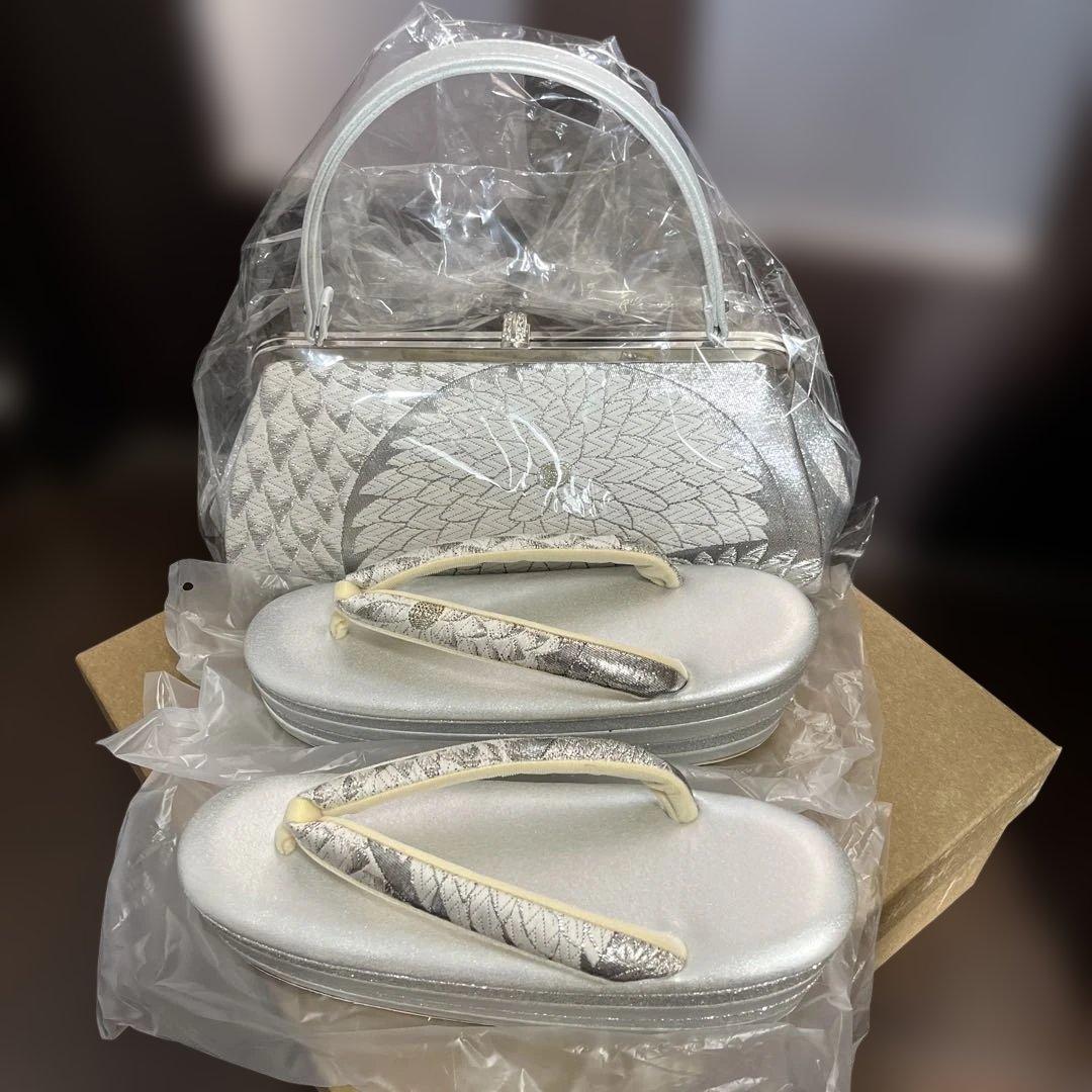 成人式シルバー バッグと草履のセット