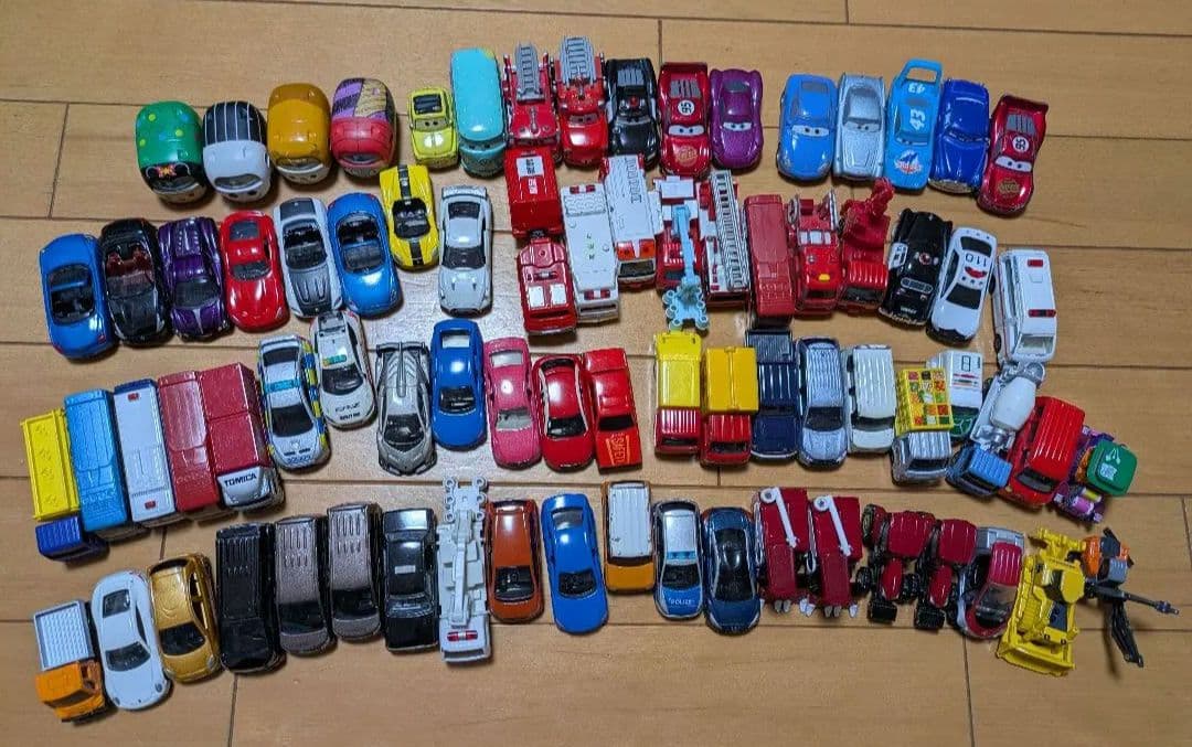 トミカ　まとめ売り 約70台 色々な車種