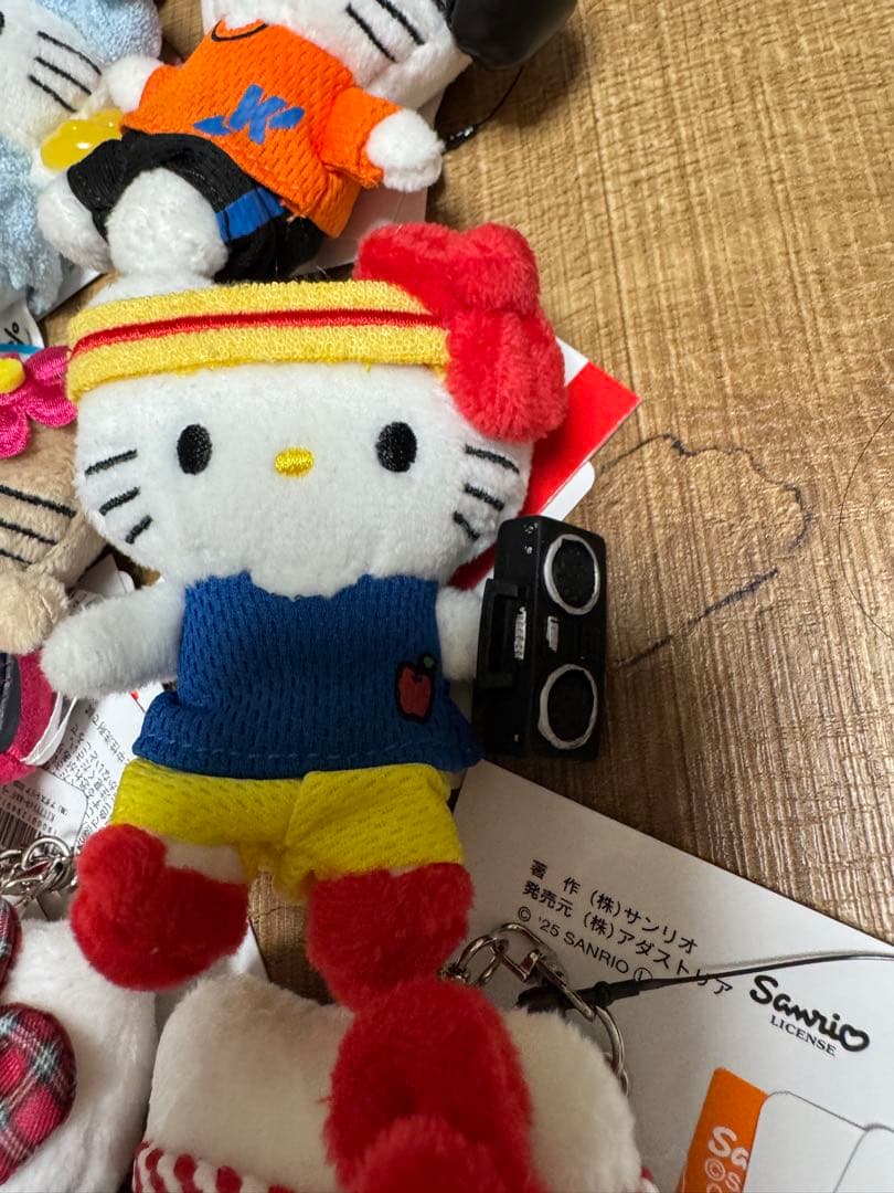 【新品】ME％ × Hello Kitty 限定コラボ マスコット 全27種