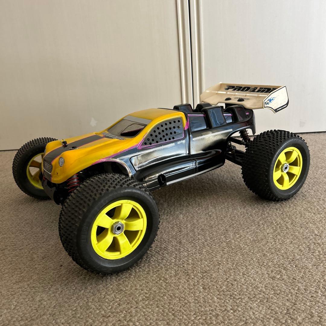Mugen Seiki MBX5Tエンジンカー