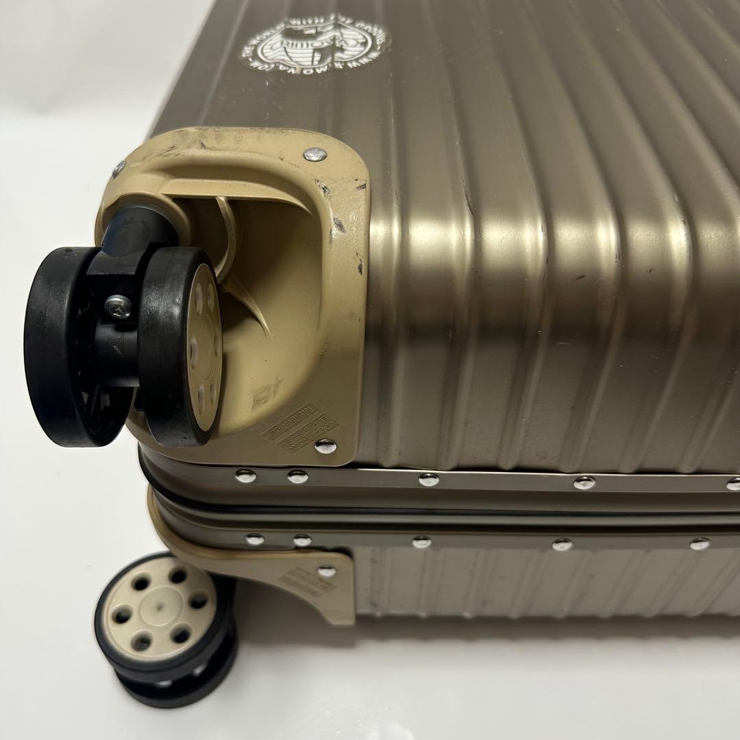 リモワ スーツケース トパーズ チタニウム 63リットル程度 4輪