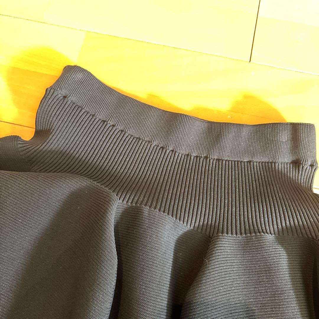 CFCL 定番　黒 フレアスカート リブ編み